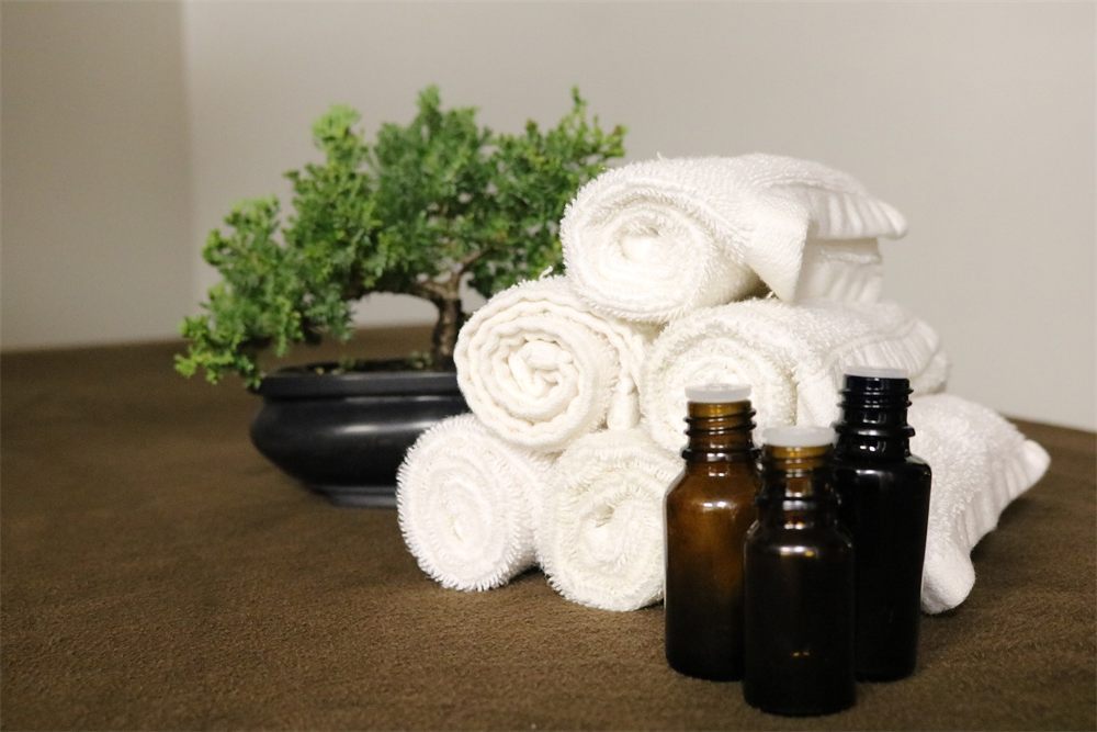 Pure Natur Kosmetikbehandlung mit natürlichen Wirkstoffen