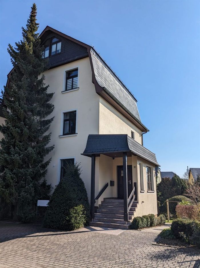 Außenansicht des Naturgold Kosmetikstudios in Limbach-Oberfrohna